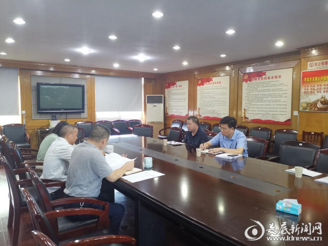 (副局长刘勇一行在娄星区市场监管局督查调研质量工作)