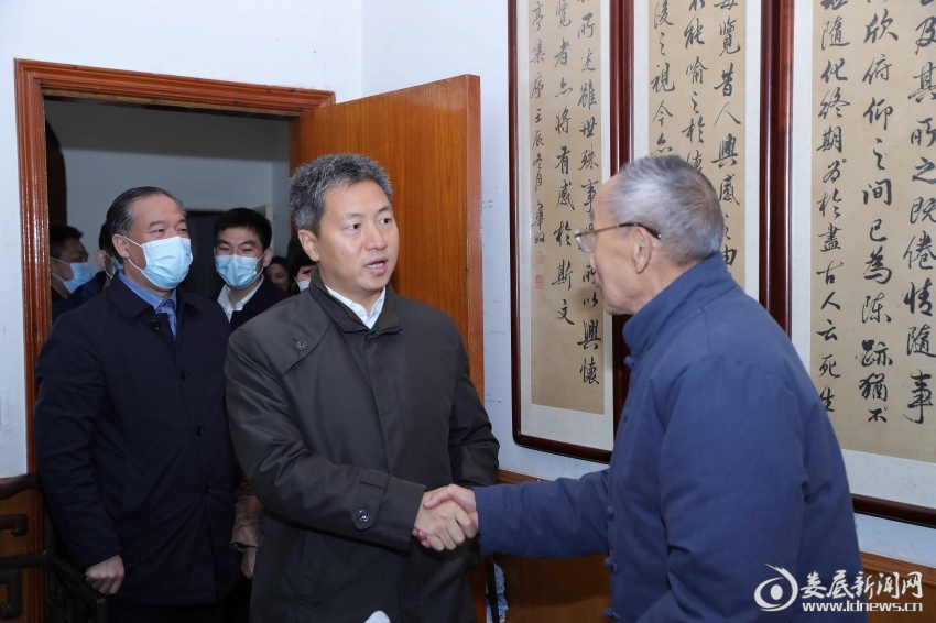 慰问老领导魏华政