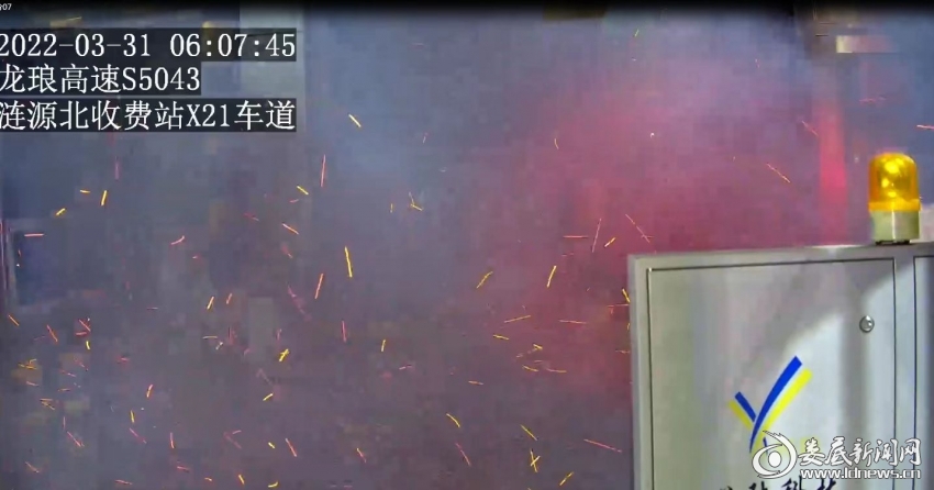 （货车轮胎爆炸现场）