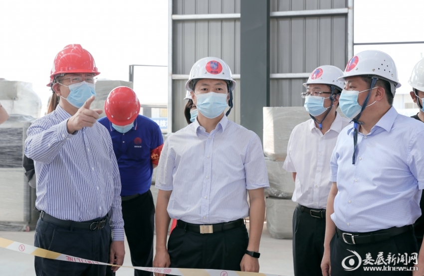 9月17日，娄底市委副书记、市长曾超群赴娄底经开区调研硅钢产业链项目和检查安全生产工作。