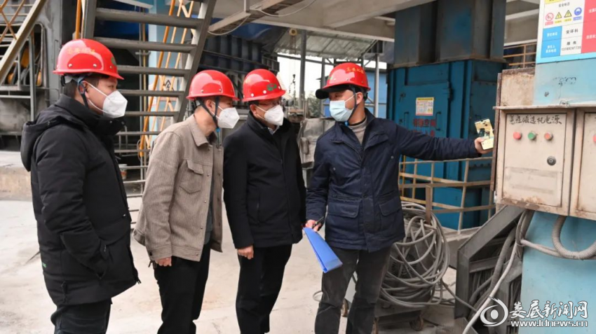 （曾德智带队在高安环保开展春节前安全检查）