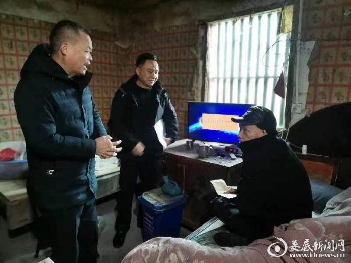 （走访慰问暖人心）