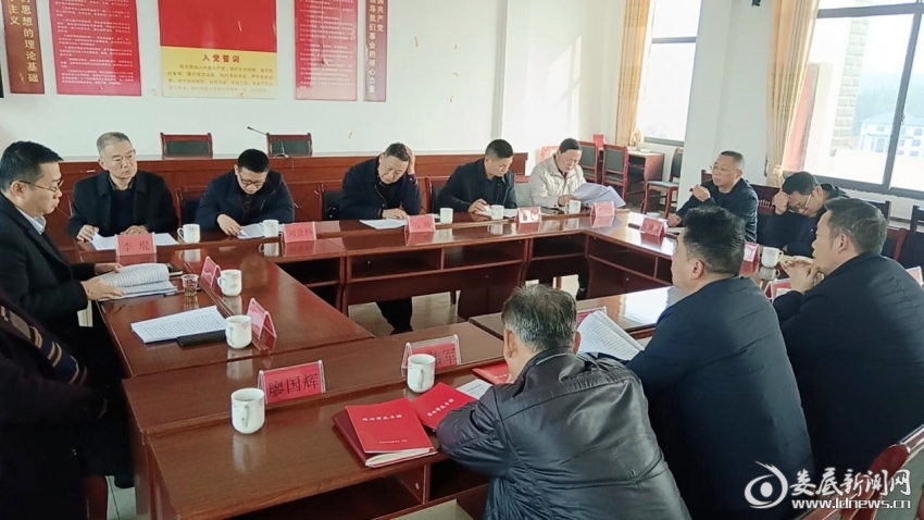 （1月10日，娄底市国资委党委书记、主任石峰率娄底华润燃气、市水业公司相关同志到乡村振兴驻点帮扶村双峰县花门镇扶槎村开展调研走访）