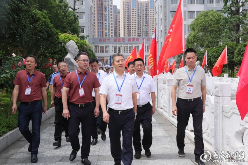 6月7日是2024年高考第一天，市委副书记、市长曾超群率队巡视高考工作。