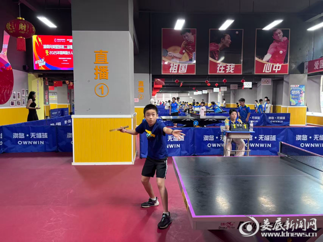 国球少年展风采 体育强国再出发