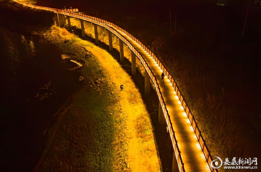 涟水南岸公园夜色如画