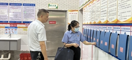 双峰县检察院联合县市场监督管理局开展秋季校园食品安全督查