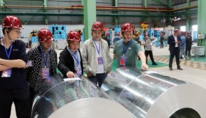 2025年第八届国际热镀锌大会代表赴娄底考察湖南承誉科技