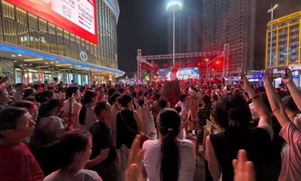 娄底双节消费：赛事与商圈共舞 活力与温情交融