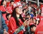 图说丨 “湘超” 娄底PK益阳：镜头定格女球迷，脸上热爱藏不住