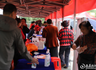 “家政惠民 旺业兴农”2025年湖南省家政服务促消费娄底站活动成功举办