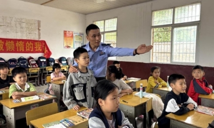 娄星区法院法治副校长“送法进校园”活动持续走实