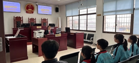 娄星区人民法院：“庭审+讲座” 筑牢青少年法治安全墙