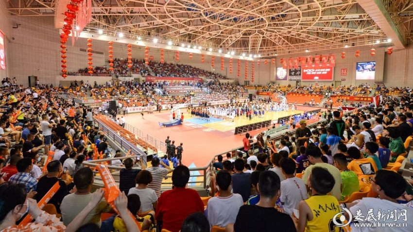 体育馆：娄底市市直机关男子篮球赛