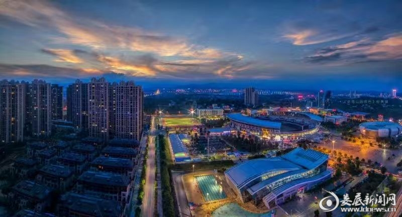娄底市体育中心绚丽夜景
