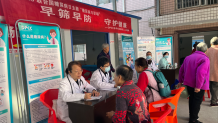 2025年“联合国糖尿病日”义诊活动走进黄泥塘社区