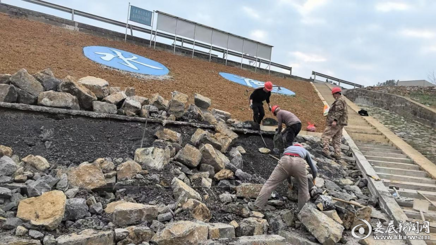 （雙峰縣水荊塘水庫(kù)整改現(xiàn)場(chǎng)）