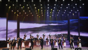 娄底市第五届百姓春晚盛大上演，谱写“幸福接力”新春乐章