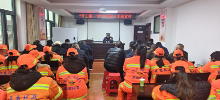 开工送“课” 安全助企 娄底公安交管精准服务护航复工复产