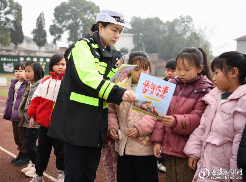 20260305083007_104_624