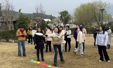 春风十里 芳华如你|娄底市人社局庆祝“三八”主题活动绽放巾帼风采