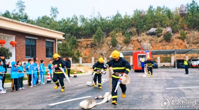 37bb3c157506bbd8edbfeda21b28b29e