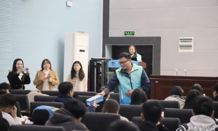 湖南省“健康科普行”（娄底专场）走进湖南人文科技学院