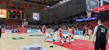 “湘BA”娄底站激战正酣 娄底主场迎战益阳