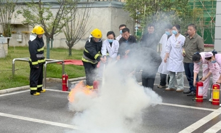 以练筑防 守护医患安全 娄底市卫健系统举行应急救援演练观摩活动