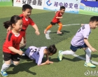 娄底幼超嘉年华丨不要小看我 萌娃踢球超“燃”的