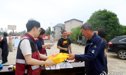 娄底市疾控系统进社区（村）开展预防野生蘑菇中毒宣传活动