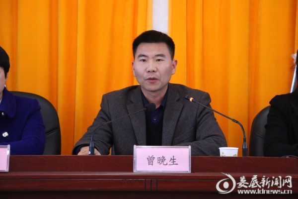 曾晚生带队督导村级组织换届选举工作