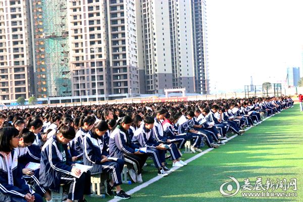 该院党组书记,检察长李佳林被聘任为新化县第一中学法治副校长