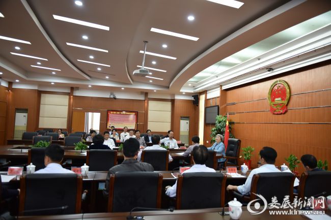 娄底市五届人大常委会第60次主任会议召开