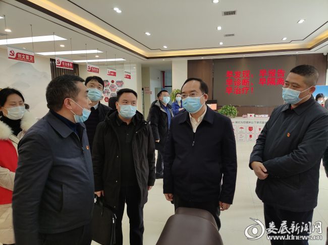 陈旌强化网格化服务管理职能确保常态化精准防控疫情