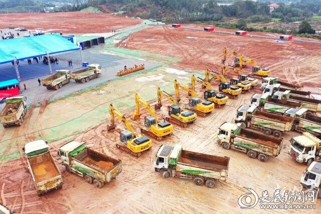 锚定扩大内需战略基点蓄力构建新发展格局