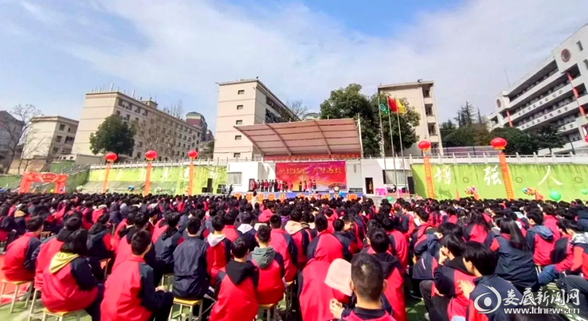 少年当有凌云志追梦不负韶华时涟源二中励志演讲催人奋进