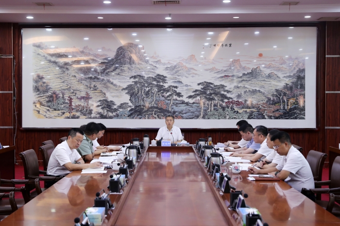 娄底市委常委会召开会议 曾超群主持