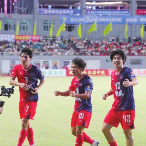 队长吴晓巍劲射建功,为球队扩大领先优势