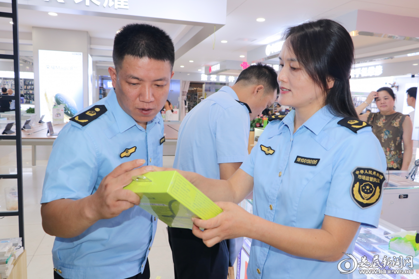 娄星区集中整治充电宝无CCC认证问题