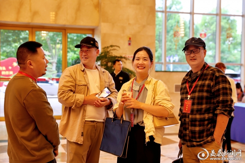 image_1789044746405