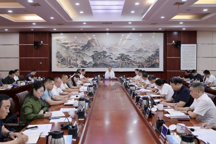曾超群：坚持内化于心外化于行 推动整改落实见行见效