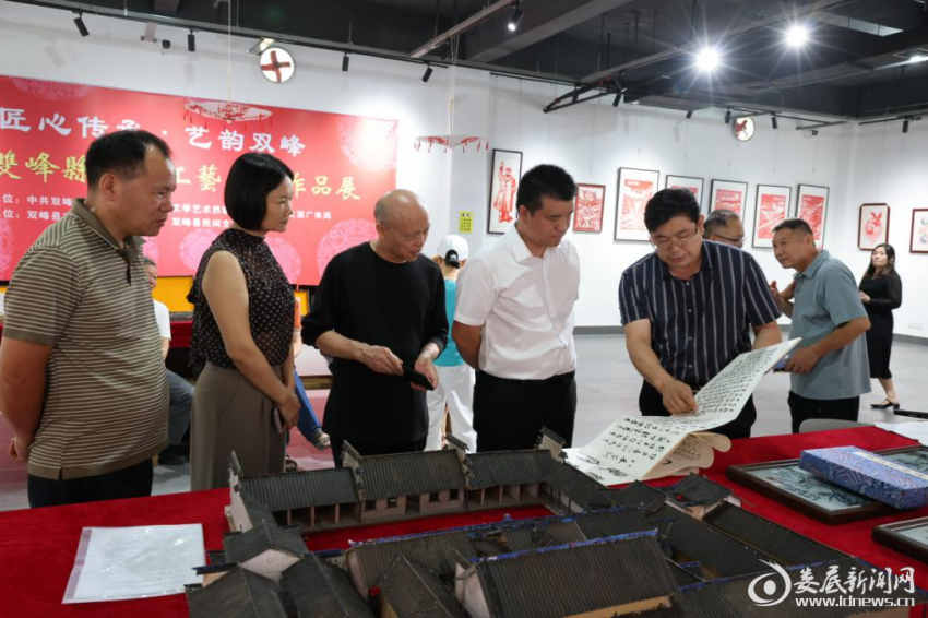 娄底新大众文艺丨匠心传承  全民对话  2026年双峰县民间工艺美术作品展举行