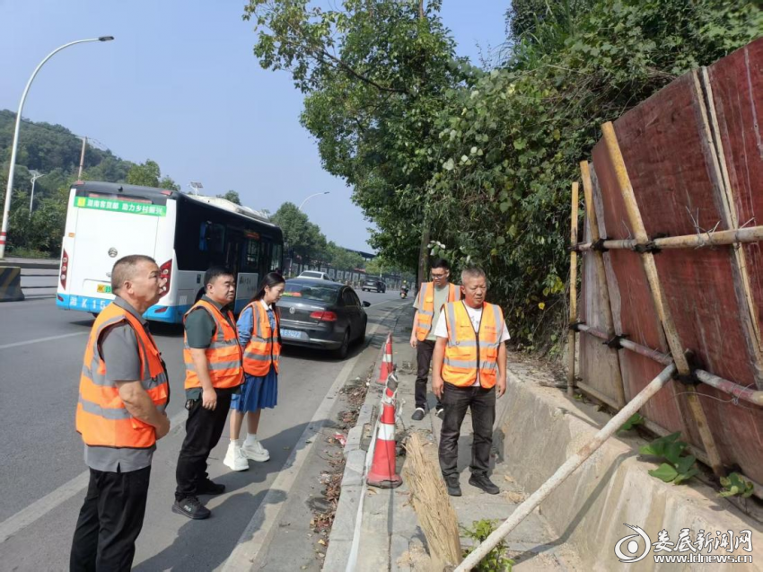应安一线丨冷水江市公路建设养护中心：“节前查得细，节中才能睡得稳”