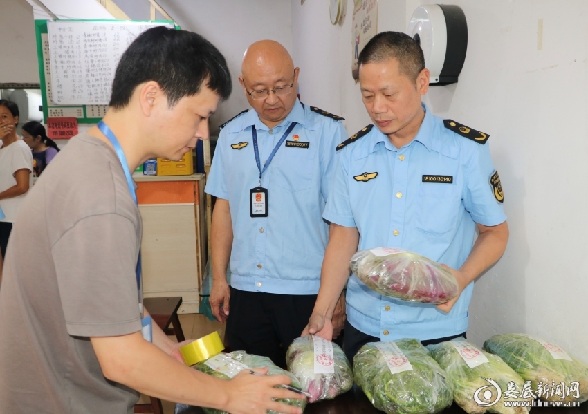 守护“放心餐”！娄星区严查早餐店食品安全