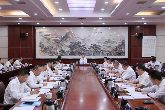 娄底市委常委会召开会议 曾超群主持