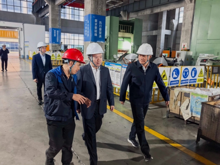 何朝晖督导检查国庆假期企业安全生产工作