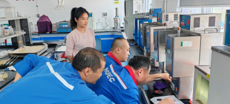 中国石化湖南公司中心化验室到双涟油库开展质量专项现场帮扶指导