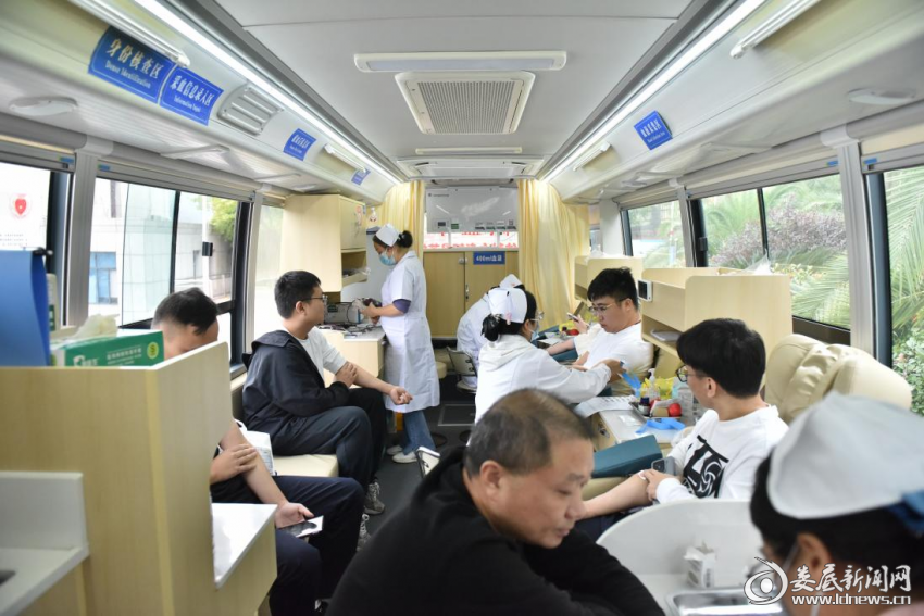 热血传大爱 担当显初心｜娄星法院积极开展无偿献血活动